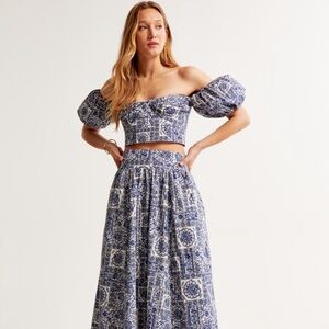 Abercrombie & Fitch crop top NWT // Size Small